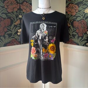 Dolly Parton Floral Graphic Tee 🪕💐